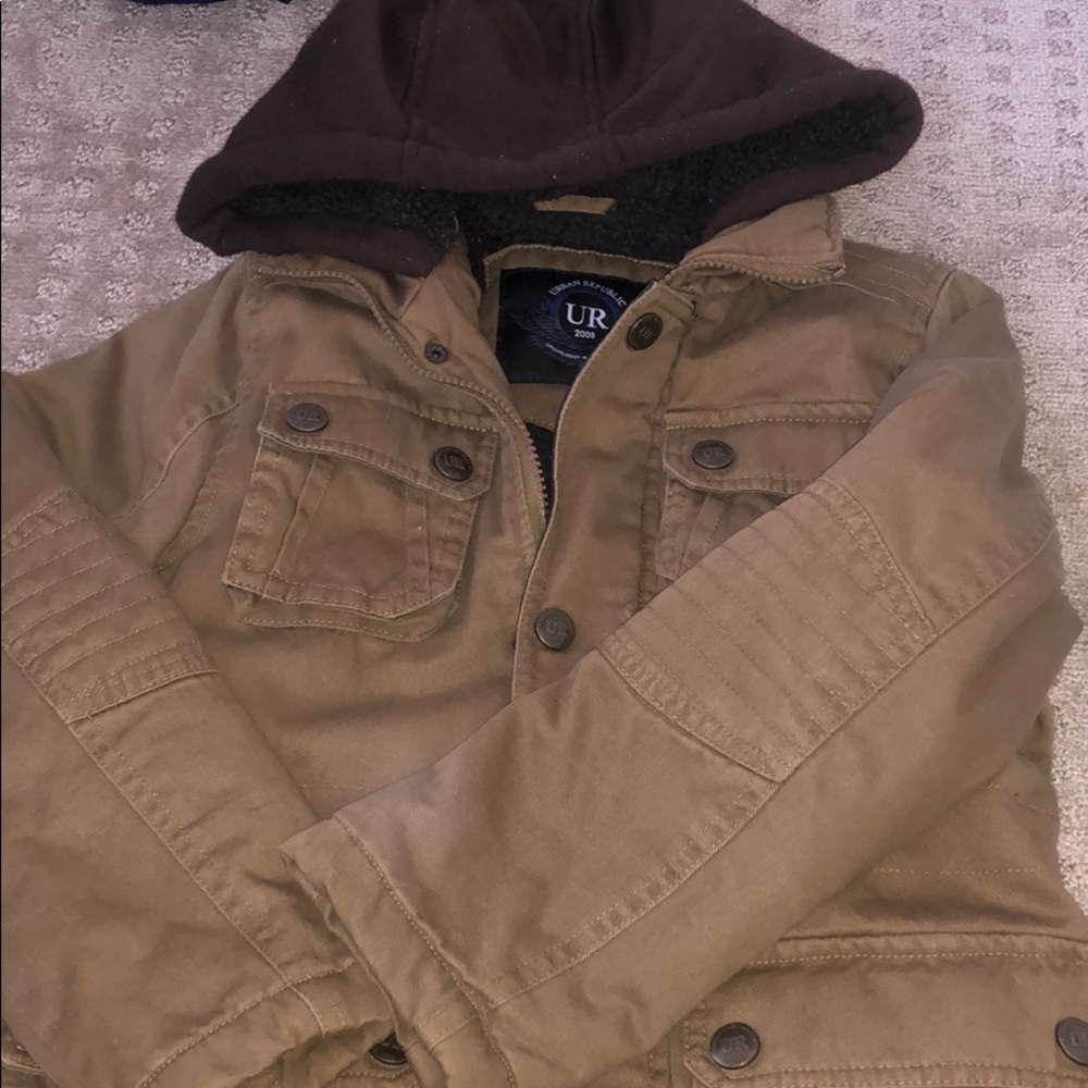 Thick coat for boys !